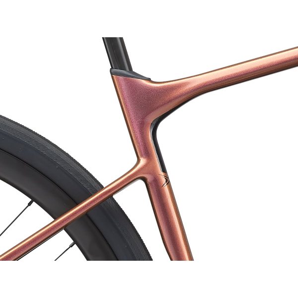Giant Revolt Advanced Pro 1 (2021)