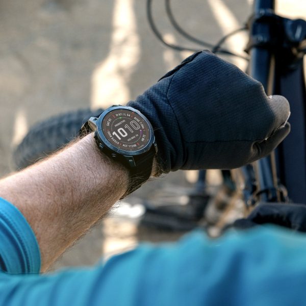 Garmin Fenix 7 – Sapphire Solar Edition (Black DLC Titanium with Black Band)